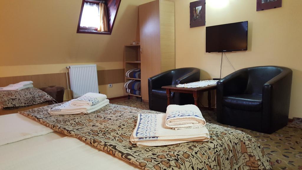 Pension Ela Sibiu Ngoại thất bức ảnh
