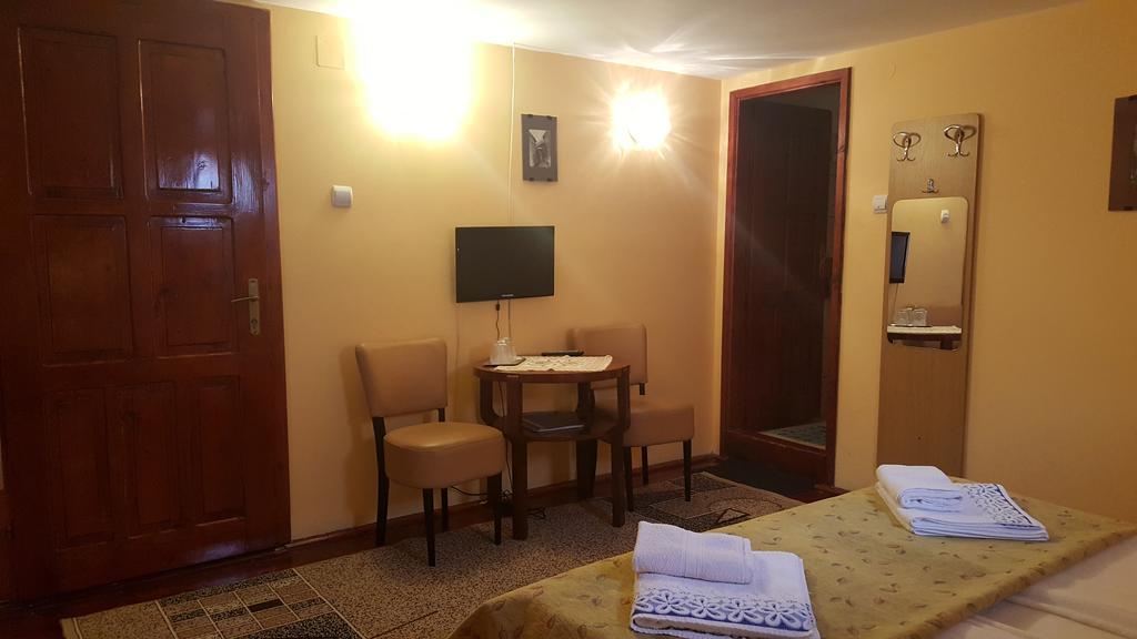 Pension Ela Sibiu Ngoại thất bức ảnh